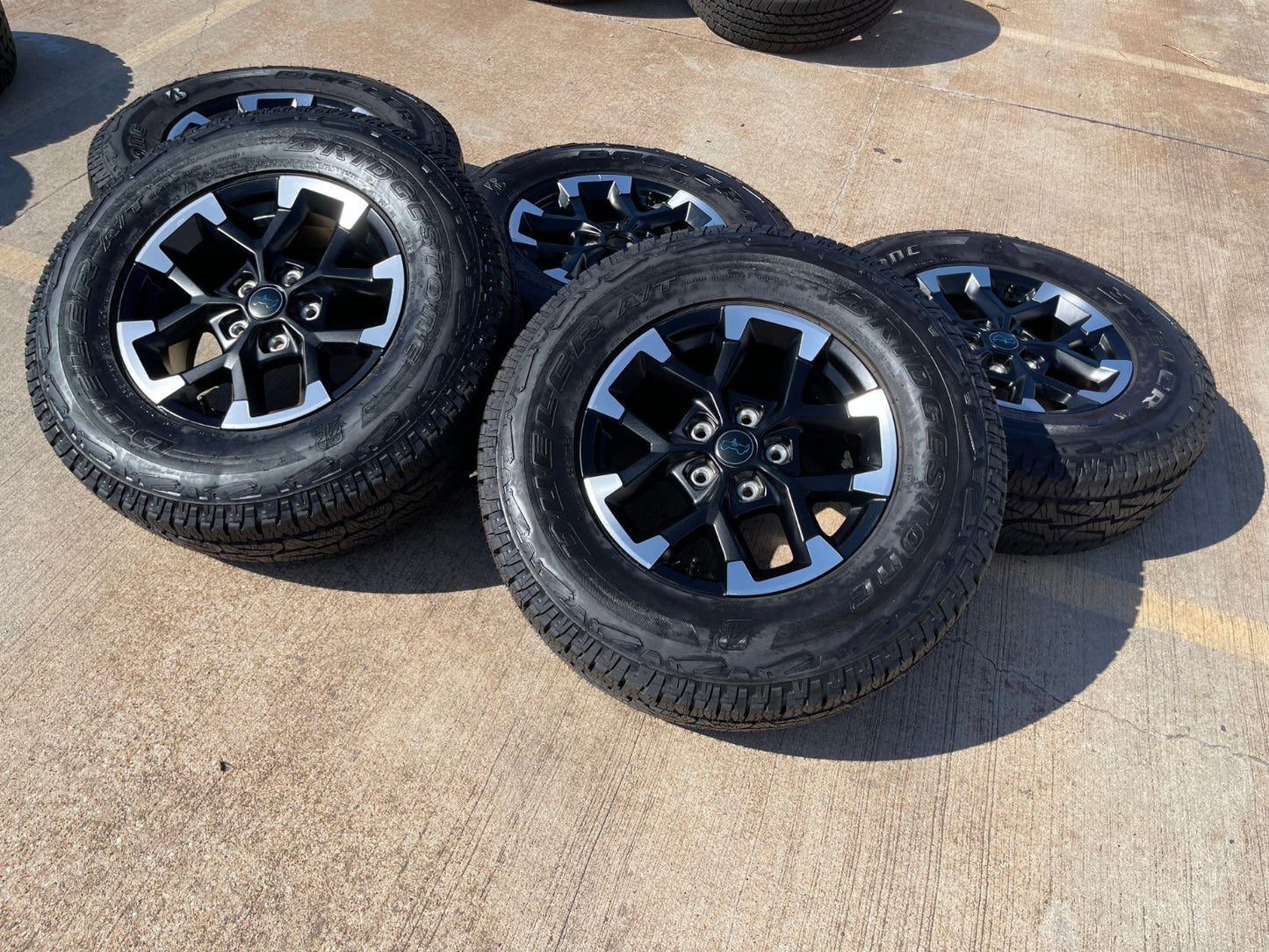 17" Jeep Wrangler Rubicon OEM Black wheels rims 9328 Gladiator 2025 2026 NEW