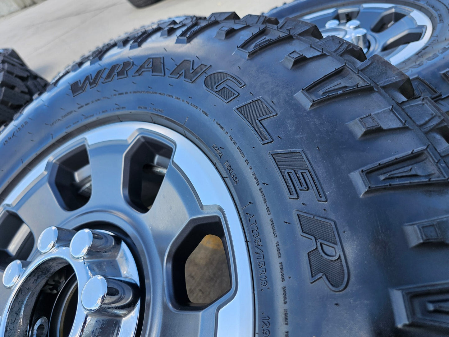 18" Ford F-250 F-350 OEM TREMOR rims wheels 10482 R/T 35" 2024 2025 2026 NEW