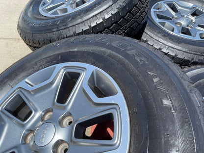 17" Jeep Wrangler Gladiator OEM Rubicon wheels rims 9118 tires