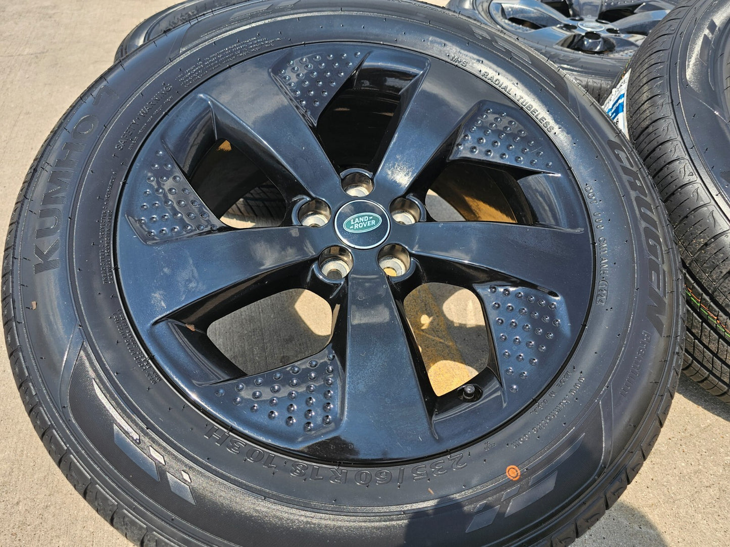 18" Land Rover Discovery Sport OEM 72337 wheels rims Evoque tires NEW