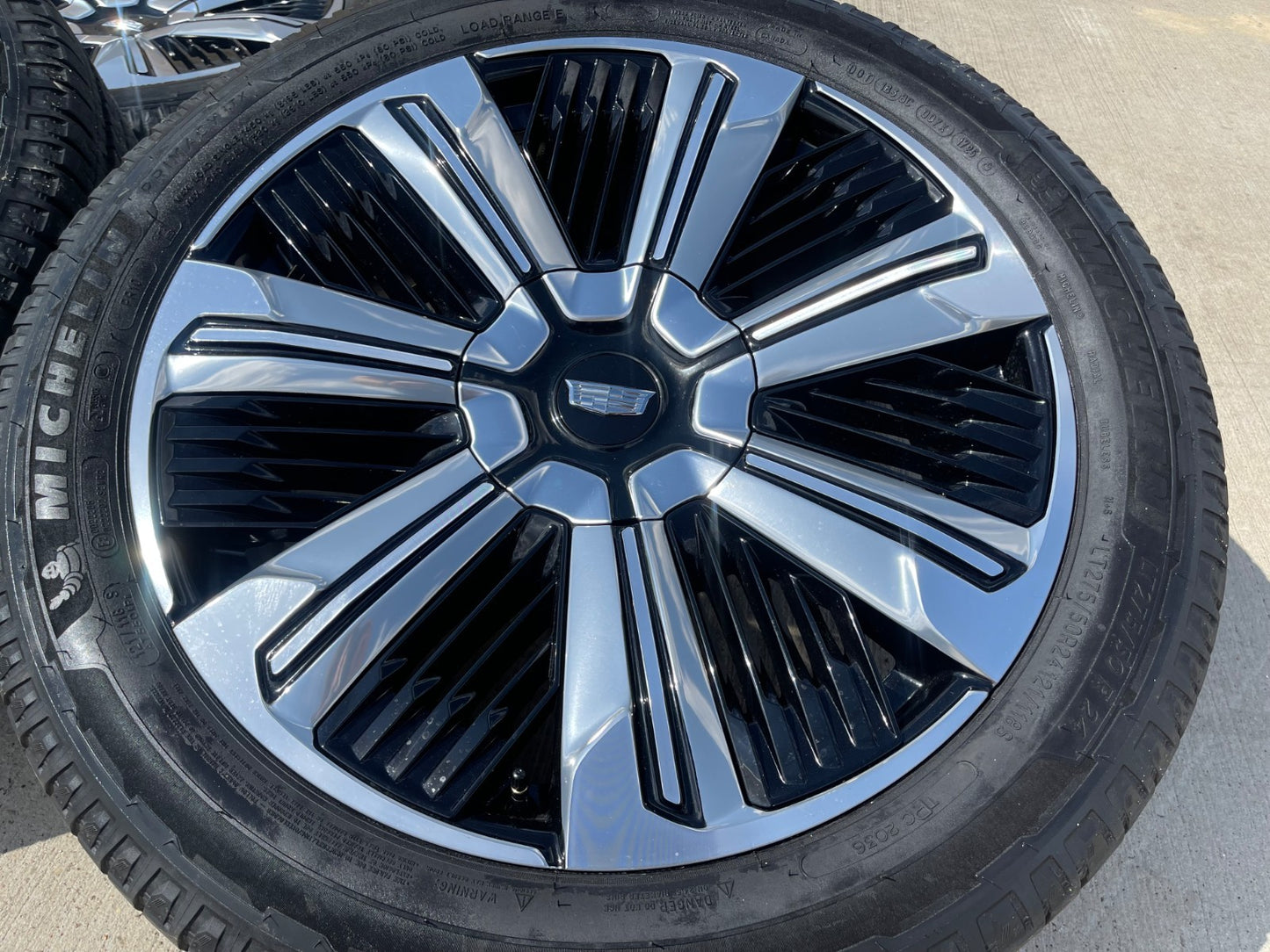 24" Cadillac Escalade IQ EV OEM 4893 wheels rims Hummer 2025 2026 2027