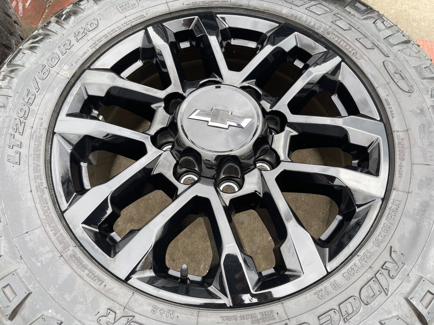 20" Chevy Silverado Trail Boss GMC AT4 2500 OEM 94030 wheels rims NIRTO 34"