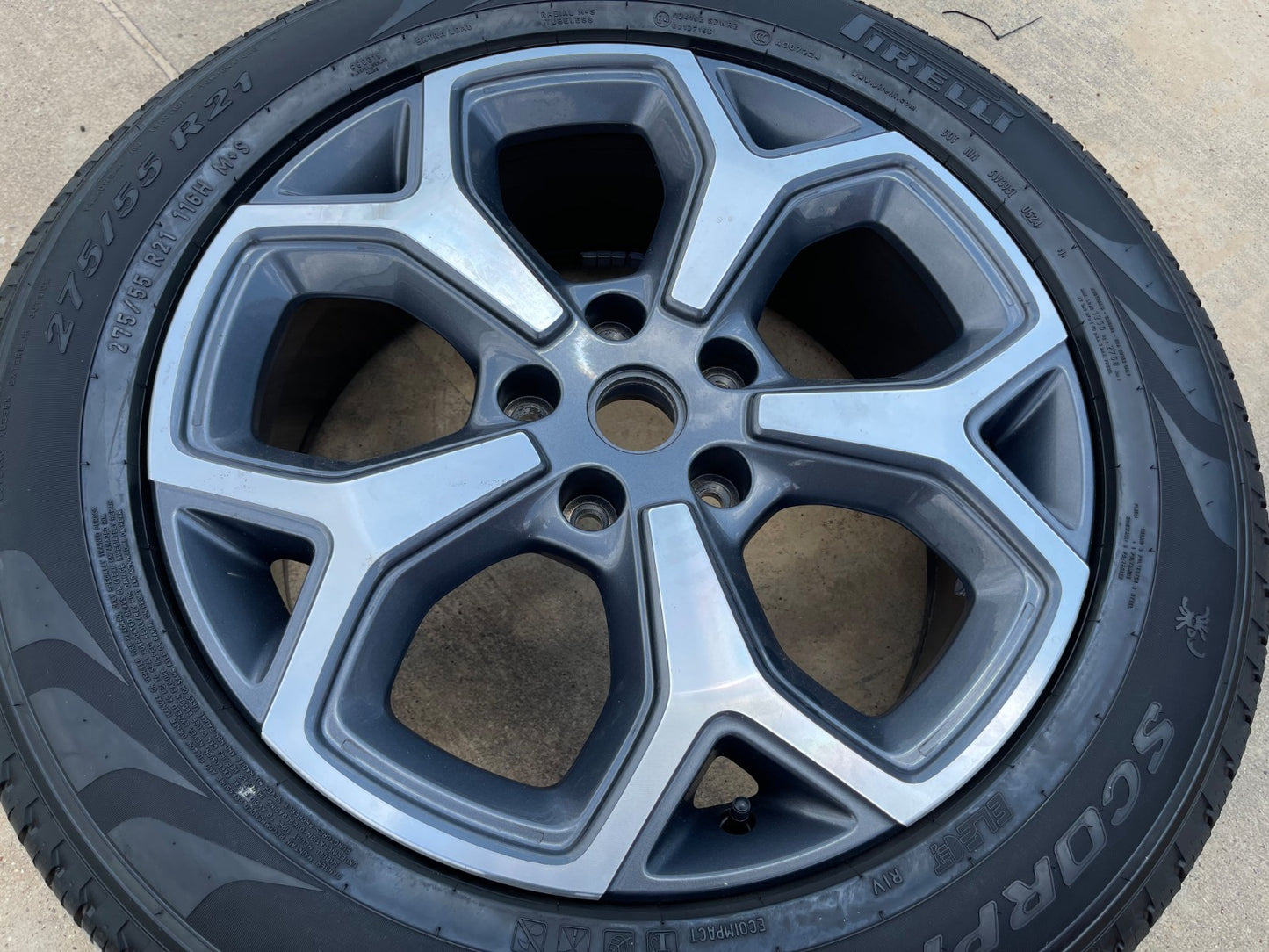 (1) 21" Rivian R1T R1S OEM wheel rim tire spare 2022 2023 2024 2025 2026 2027