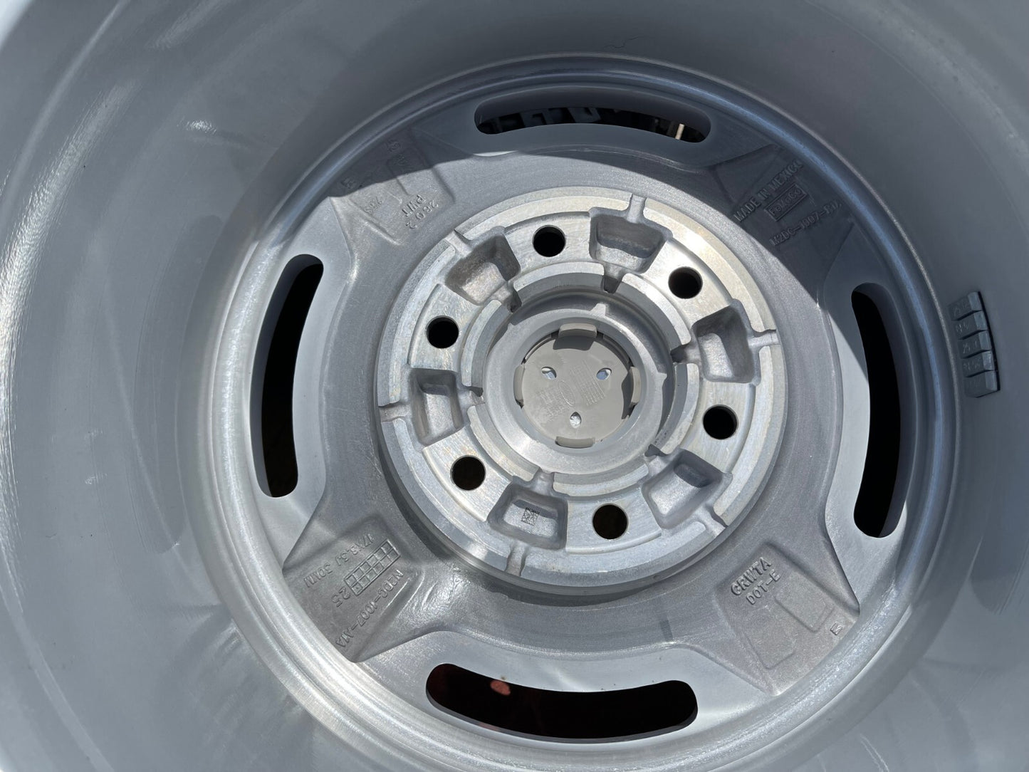 17" Ford Bronco HERITAGE Limited Edition wheels rims white 2025 35" NEW