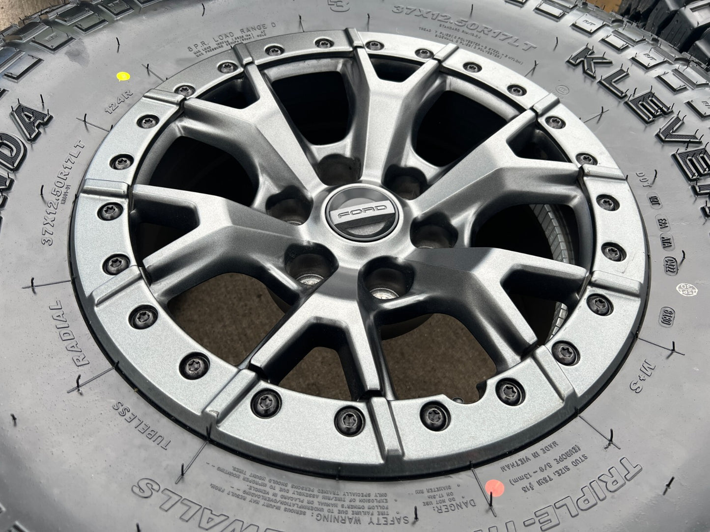 17" Ford F-150 Raptor OEM BEADLOCK 10460 rims wheels tires 37" R/T NEW