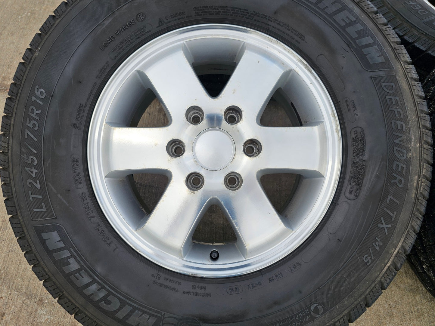 (4) 16" Mercedes Sprinter OEM 2353 wheels rims tires MICHELIN