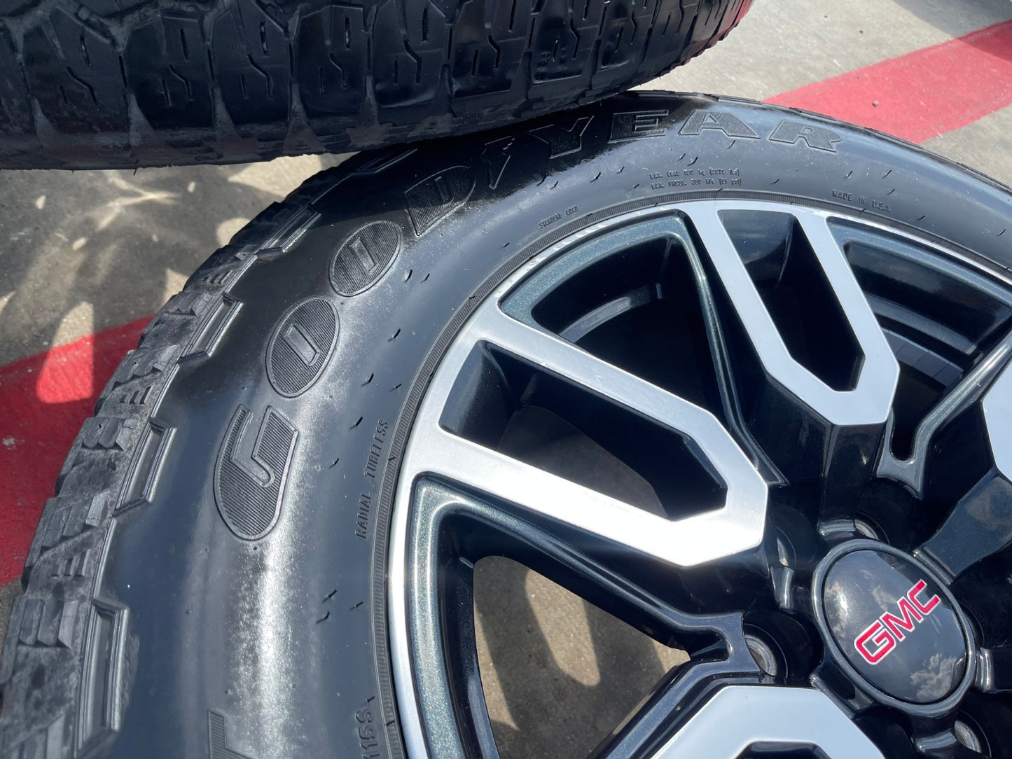 20" GMC Sierra Yukon AT4X Silverado OEM 5914 wheels rims SET GOODYEAR