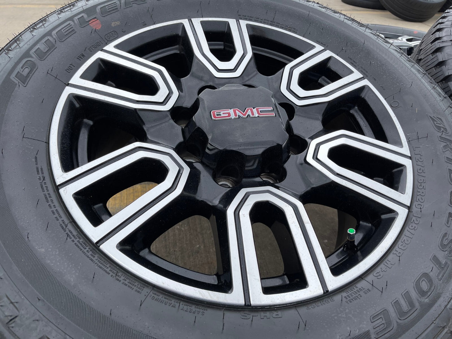 20" GMC Sierra AT4 2500 3500 OEM wheels rims 5950 Silverado 2023 2024 2025 2026