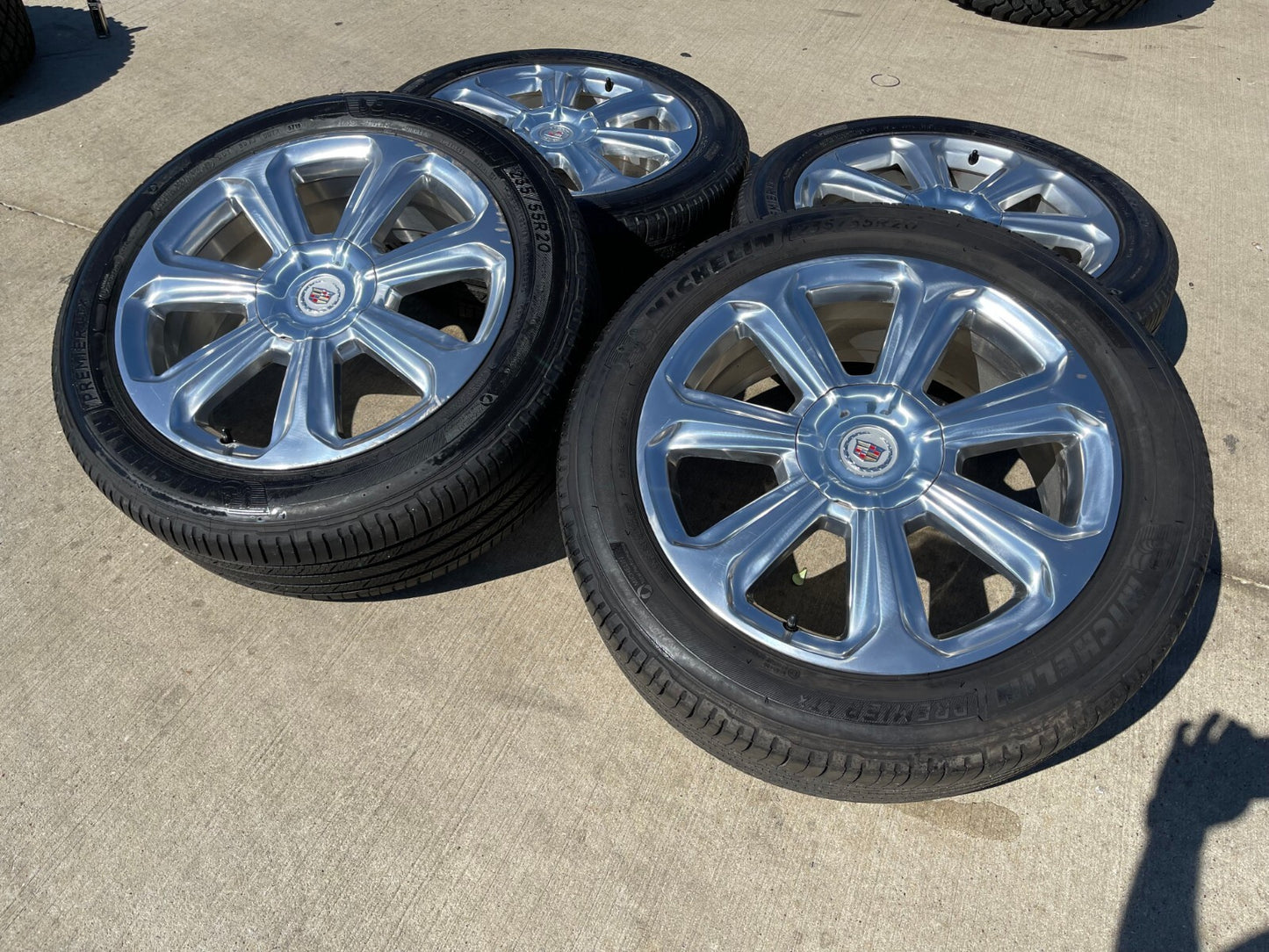 20" Cadillac XT6 XT5 SRX OEM 4708 wheels rims DISCOUNTED