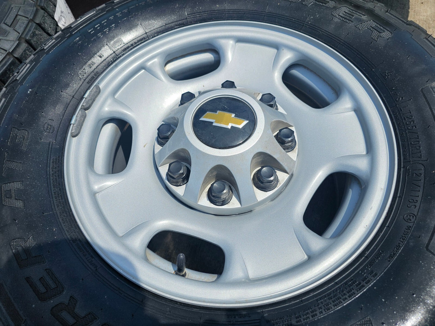 17" Chevy Silverado GMC Sierra 2500 3500 OEM 8095 wheels COOPER A/T3