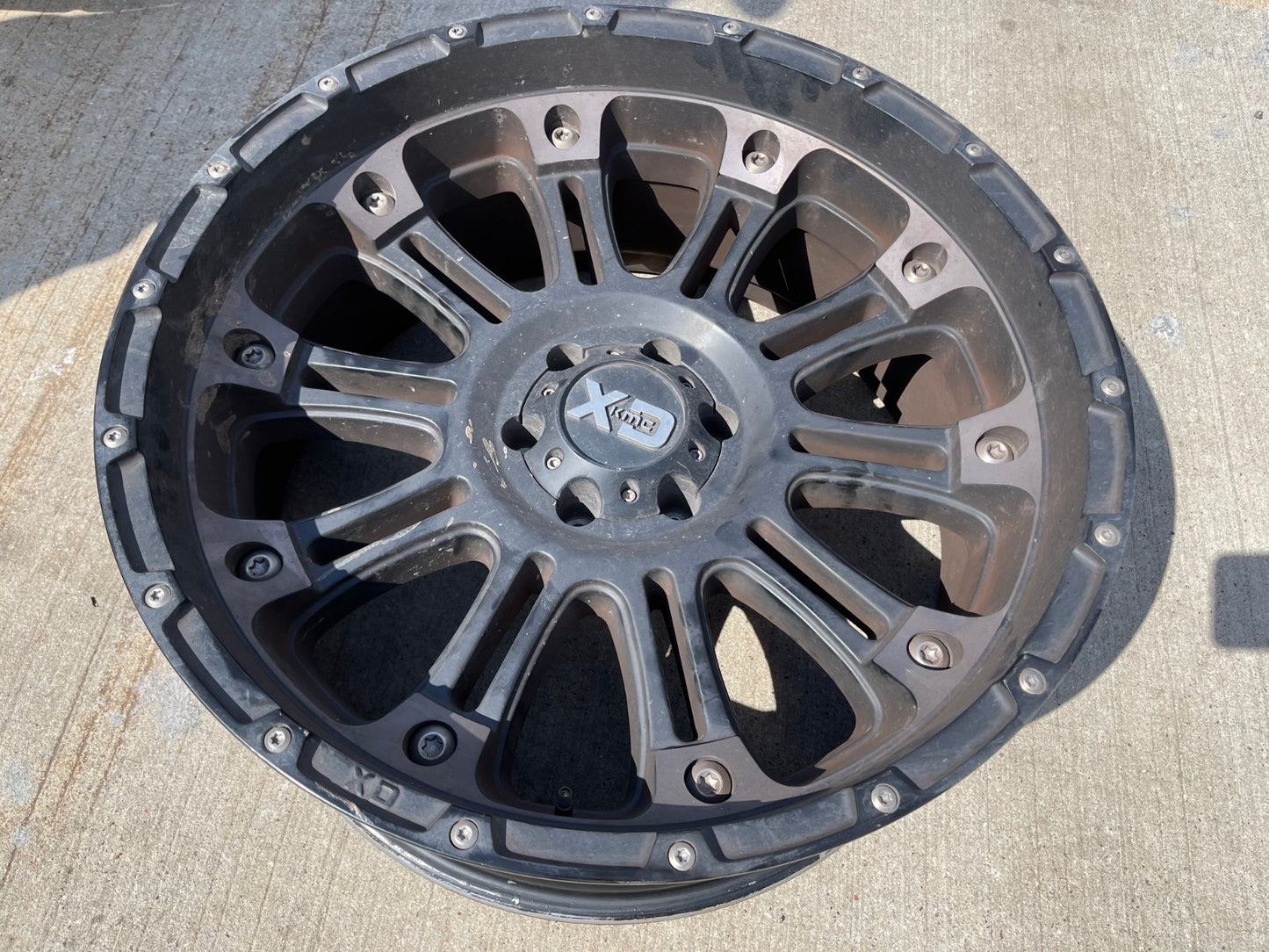 (1) 22x10 22" XD 829 Ford F-150 Expedition rim wheel -18 6x135