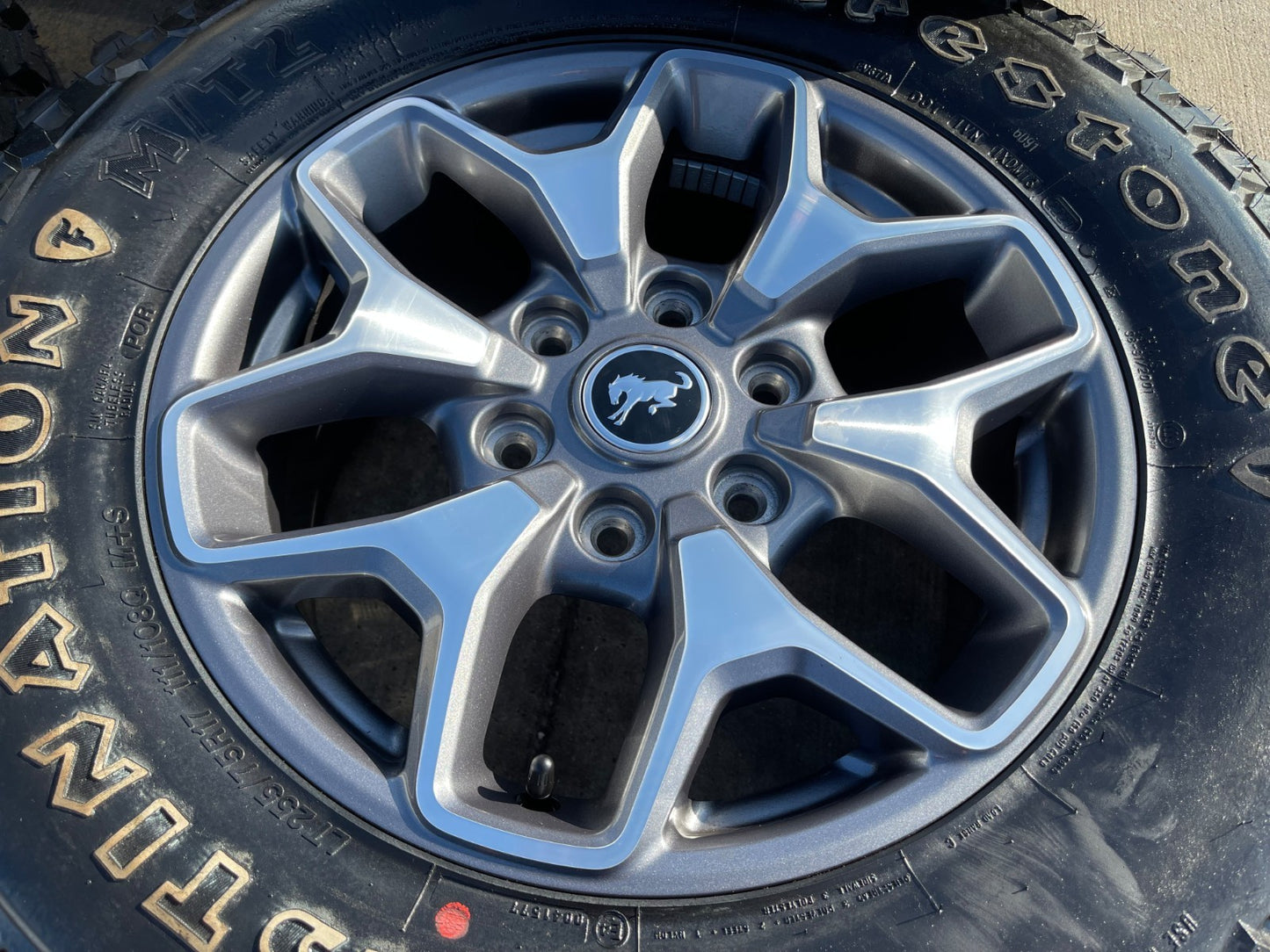 17" Ford Bronco OEM wheels rims SASQUATCH 95229 10387 Ranger NEW FIRESTONE M/T