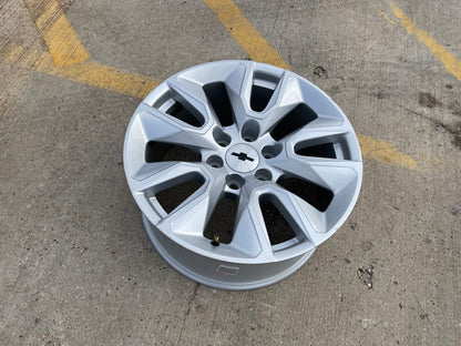 20" Chevy Silverado 1500 Tahoe Suburban OEM 5915 5916 wheel rim