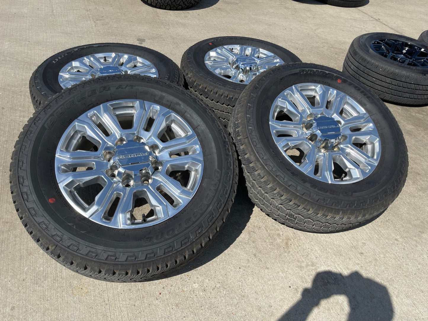 20" GMC Sierra Denali 2500 3500 OEM 5957 wheels rims tires 2022 2023 2024 2025