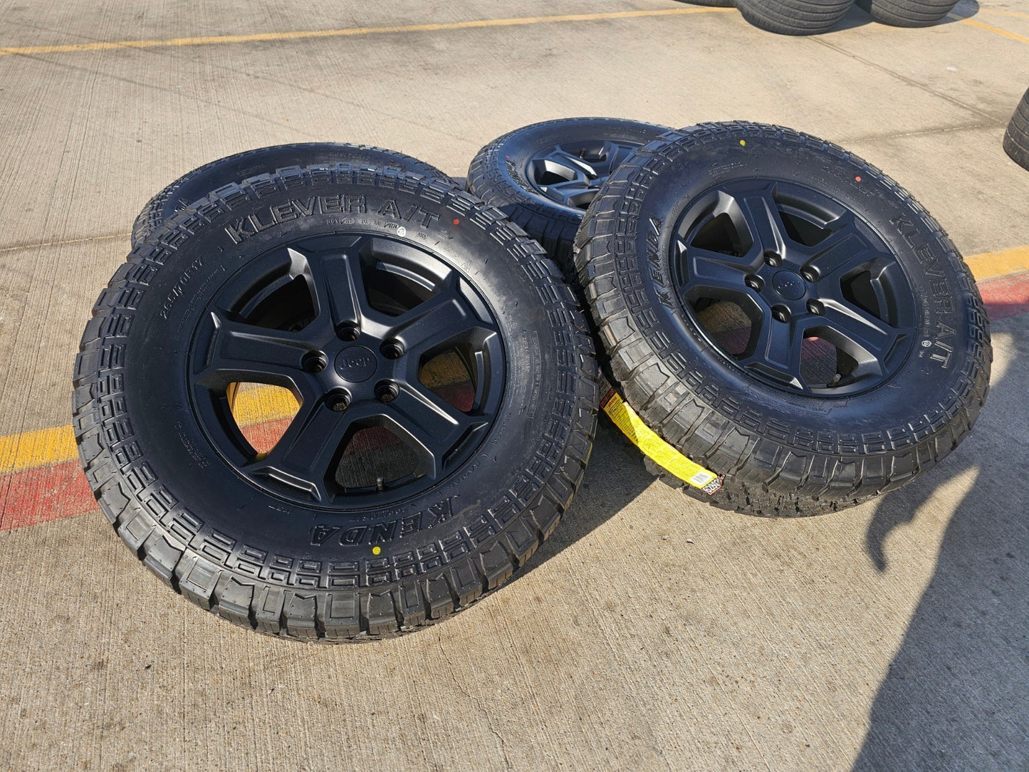 17" Jeep Wrangler Rubicon OEM wheels rims 9216 Gladiator KENDA KLEVER A/T2 NEW