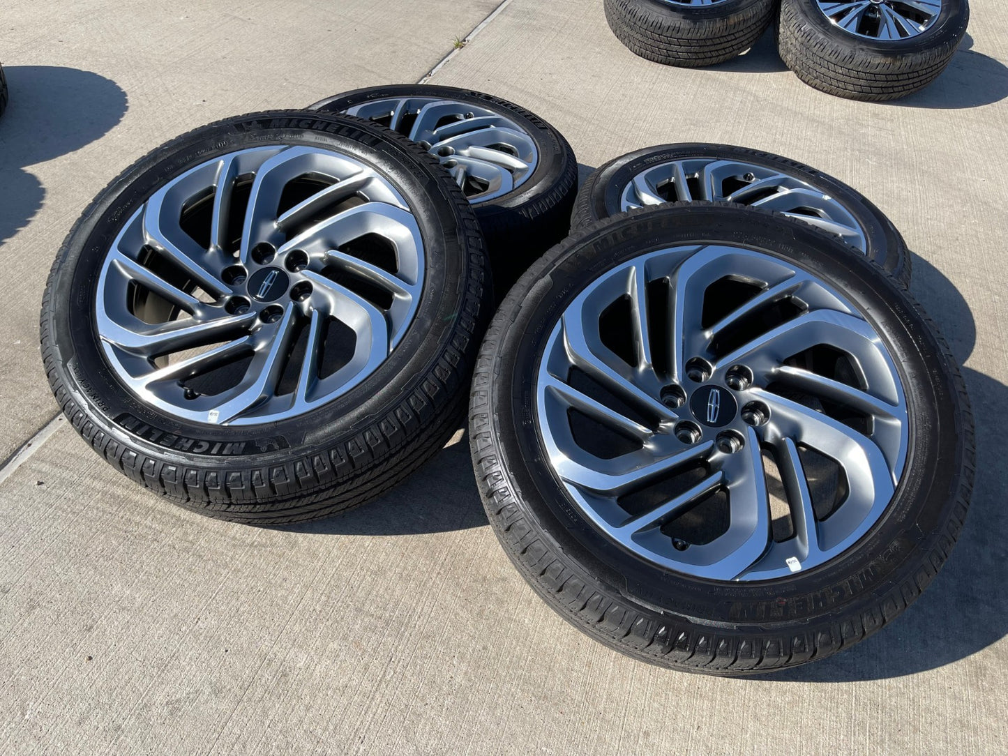 22" Lincoln Navigator OEM 94225 rims wheels BLACK LABEL 2025 2026 MICHELIN