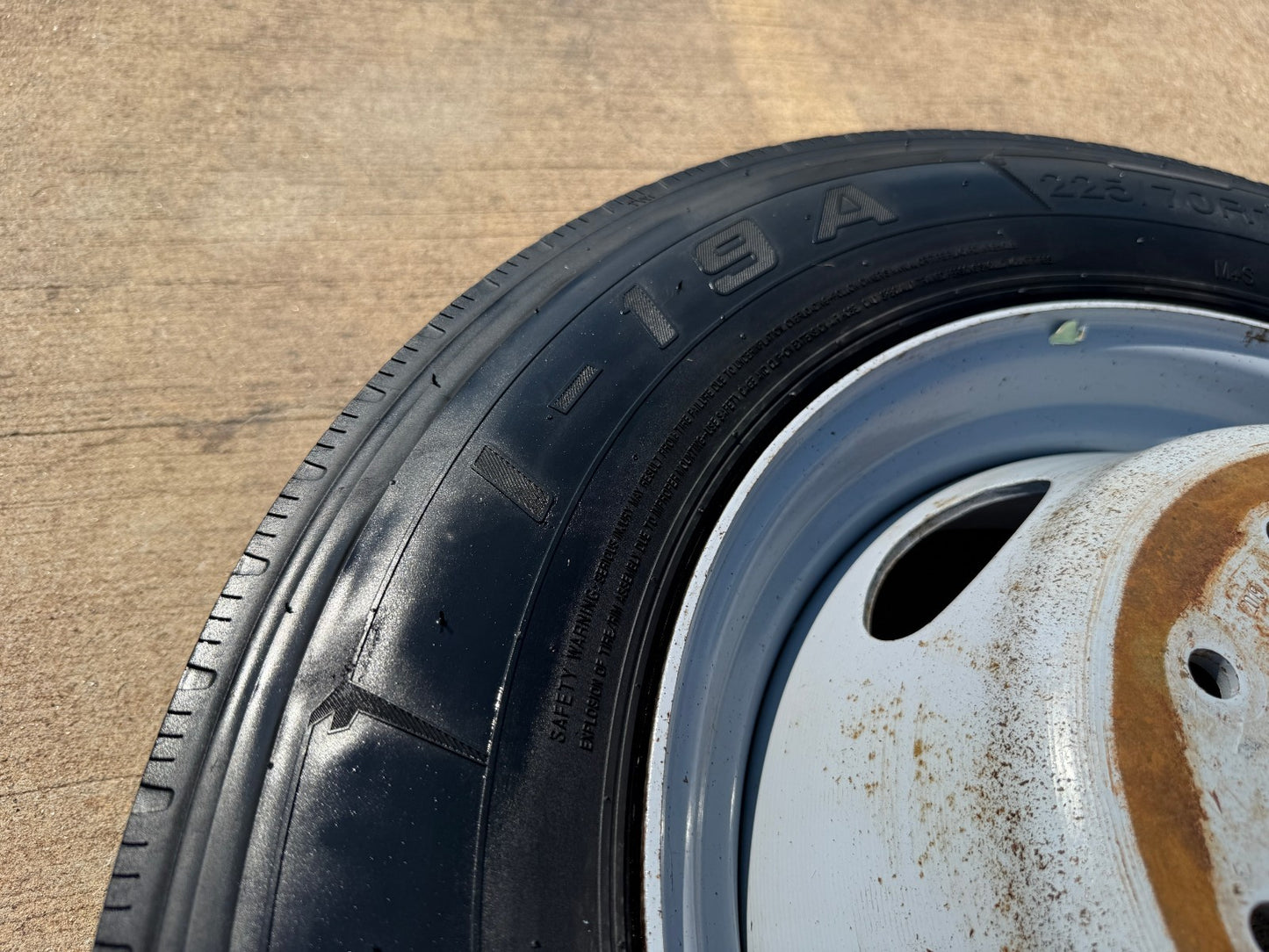 19.5" Ford F-450 Dually F-550 rim RAM 4500 OEM 10x225 spare