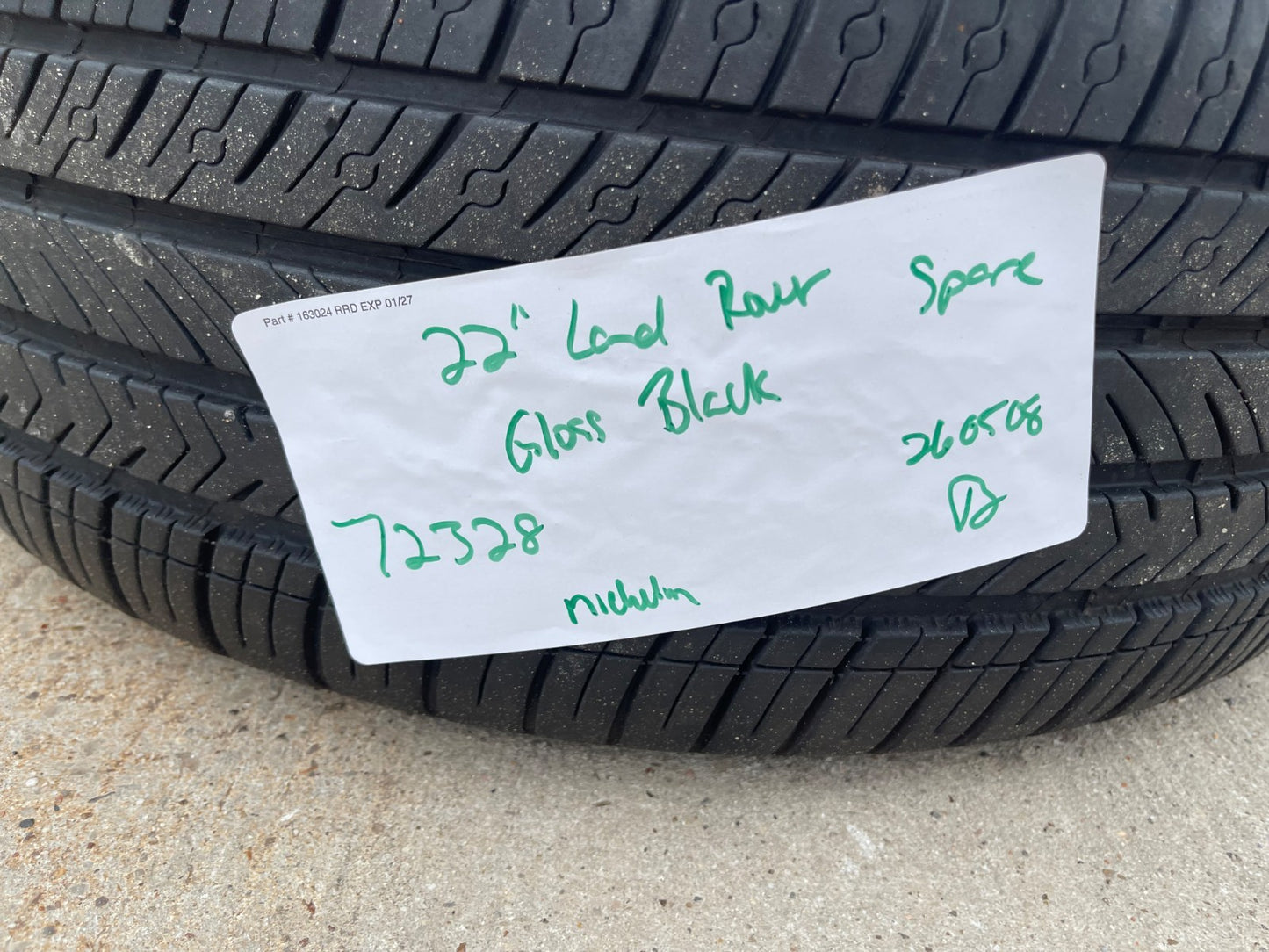 (1) 22" Land Rover Range DEFENDER OEM 72328 72331 wheel rim spare PIRELLI