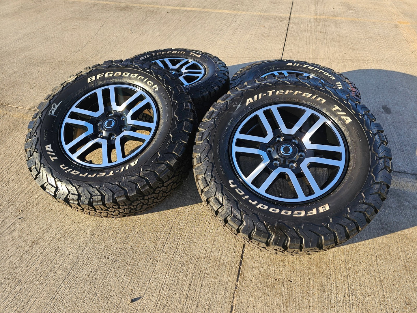 (4) 17" INEOS Grenadier OEM black wheels rims 8775 tires 2024 2025 2026 NEW BFG