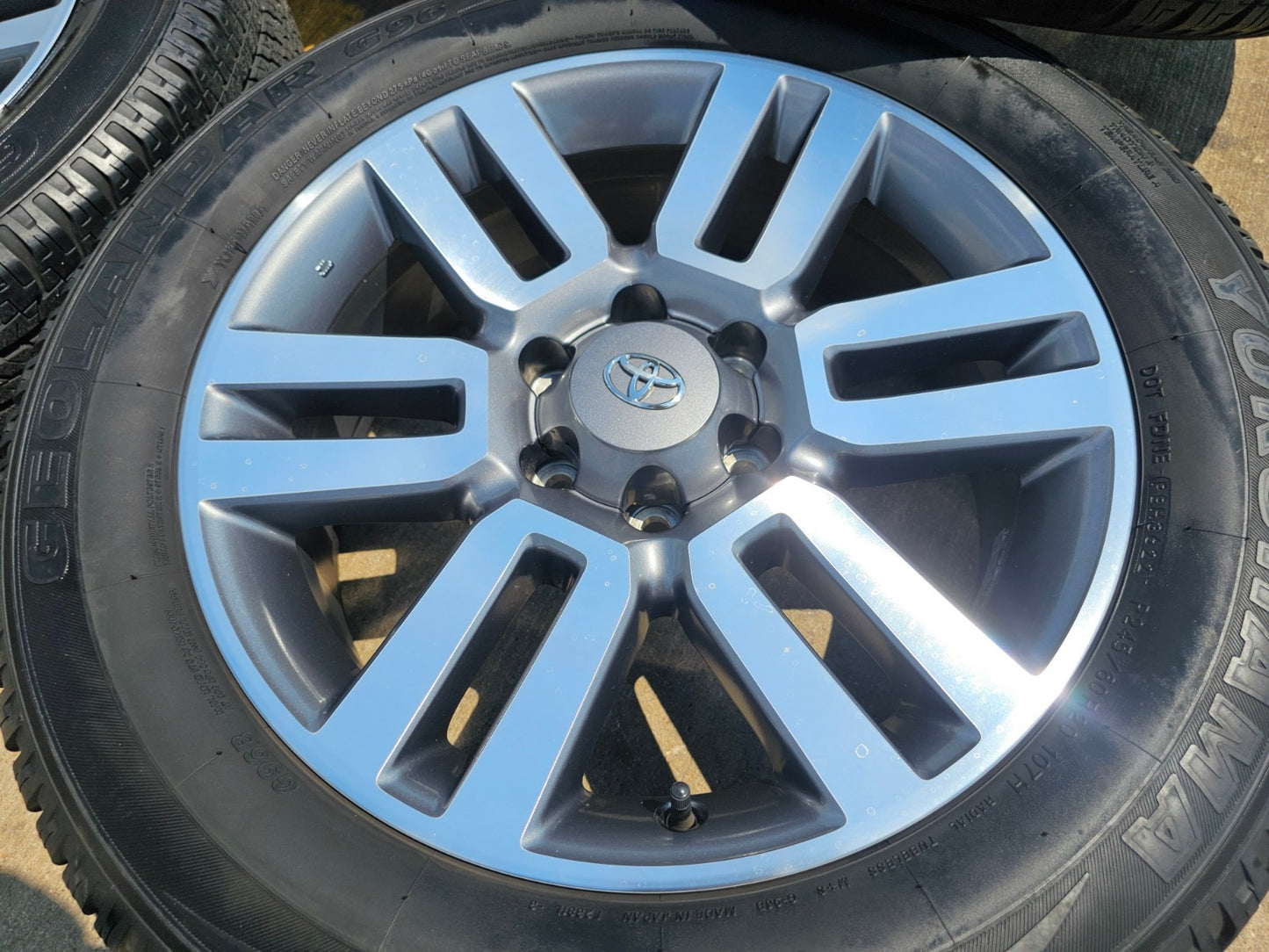 20" Toyota Tacoma 4Runner FJ Cruiser Lexus OEM 69561 wheels rims tires