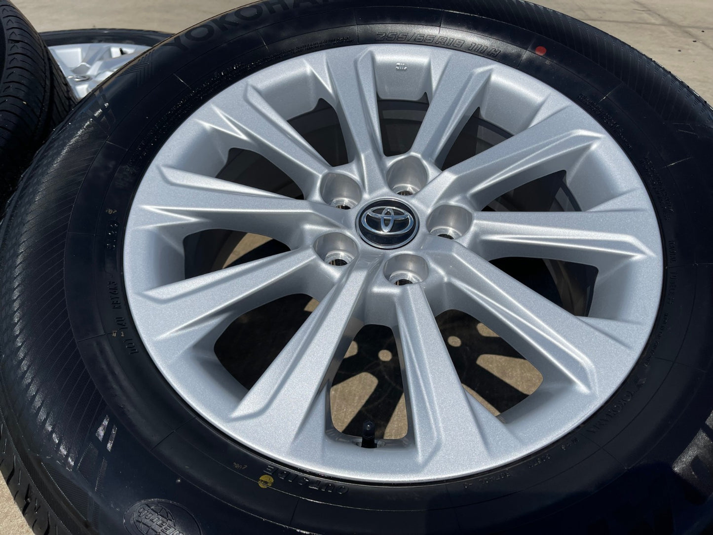 18" Toyota Grand Highlander OEM 10525 wheels rims Lexus TX350 2025 2026 NEW
