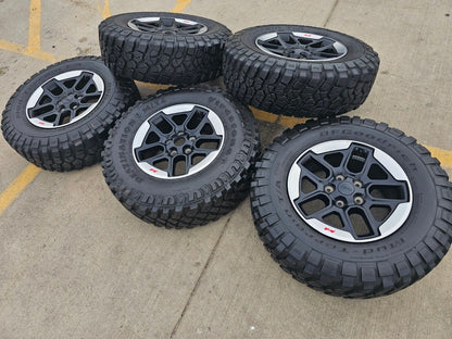 17" Jeep Wrangler Rubicon OEM Black wheels rims Gladiator 9219 tires