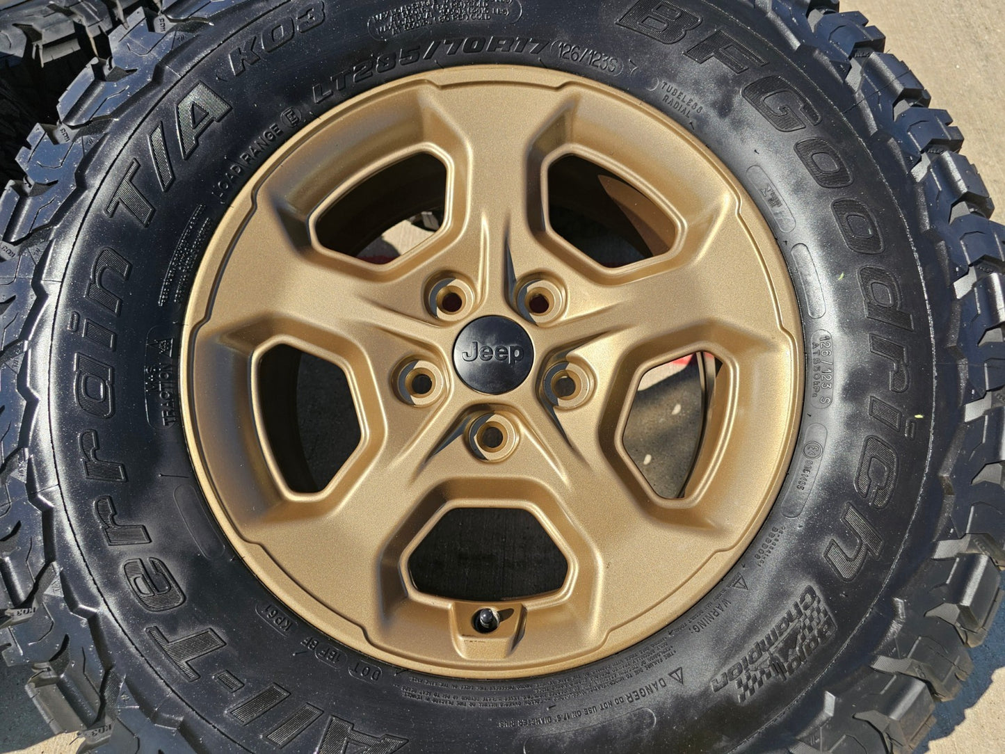 17" Jeep Gladiator RUBICON OEM wheels rims BRONZE Wrangler 9236 SET BFG A/T 33"