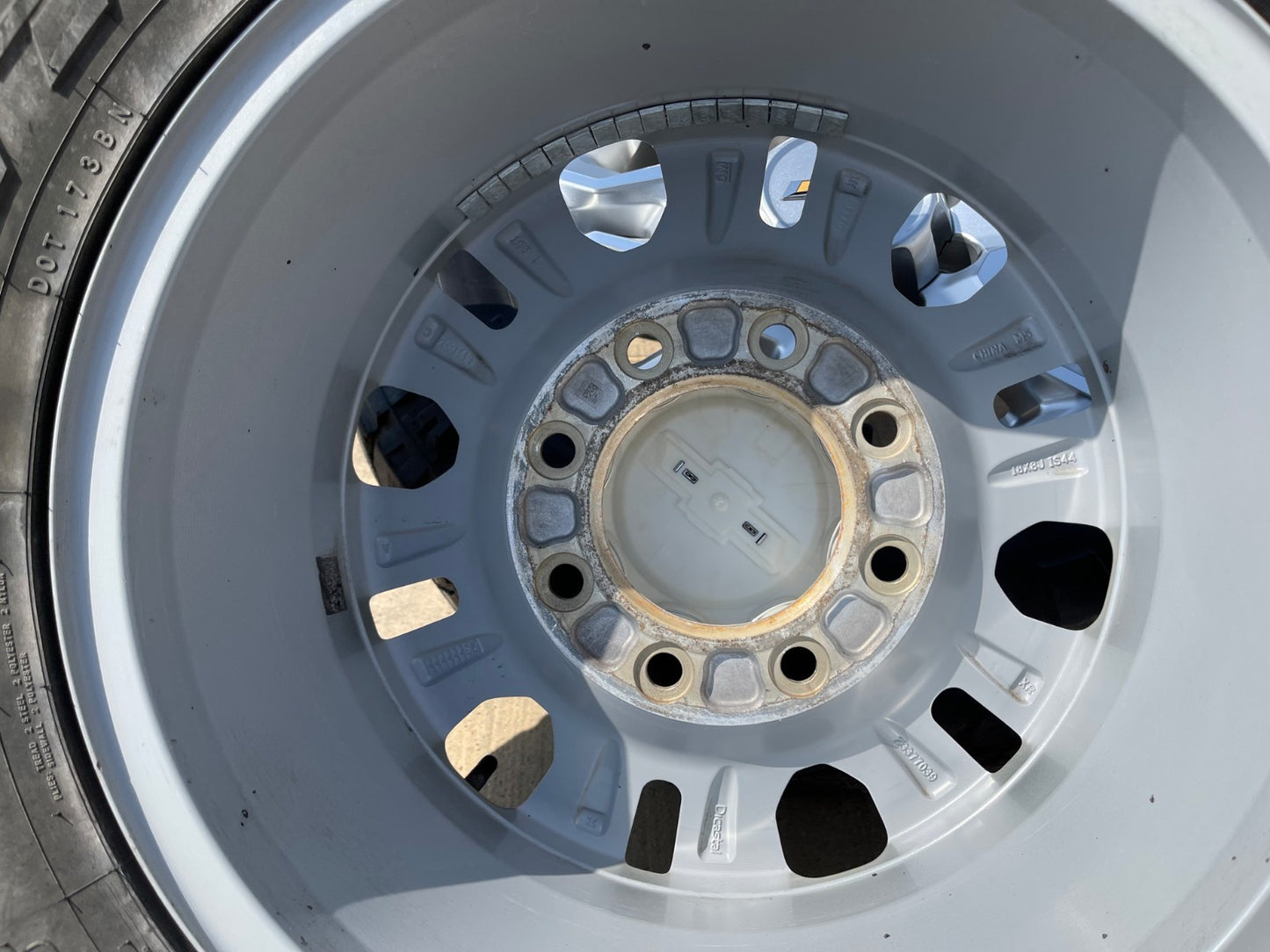 18" Chevy Silverado 2500 3500 OEM 5959 wheels rims tires SET NITRO R/T