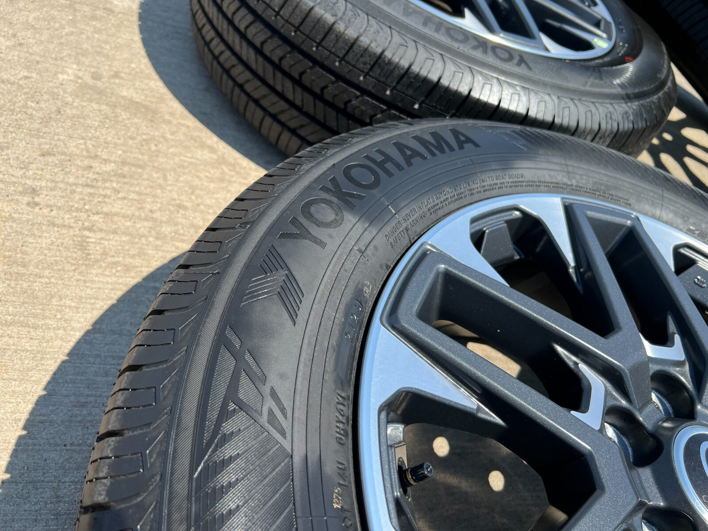 20" Toyota Tundra Platinum OEM wheels rims 95295 75276 Sequoia 2024 2025 NEW