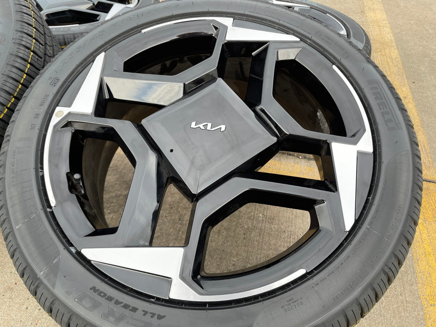 18" Kia K4 K5 OEM wheels rims tires Sonata Stinger Forte Optima 2025 2026 NEW