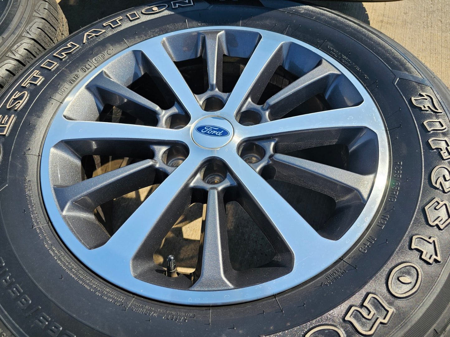 18" Ford F-150 Expedition 10142 OEM rims wheels tires