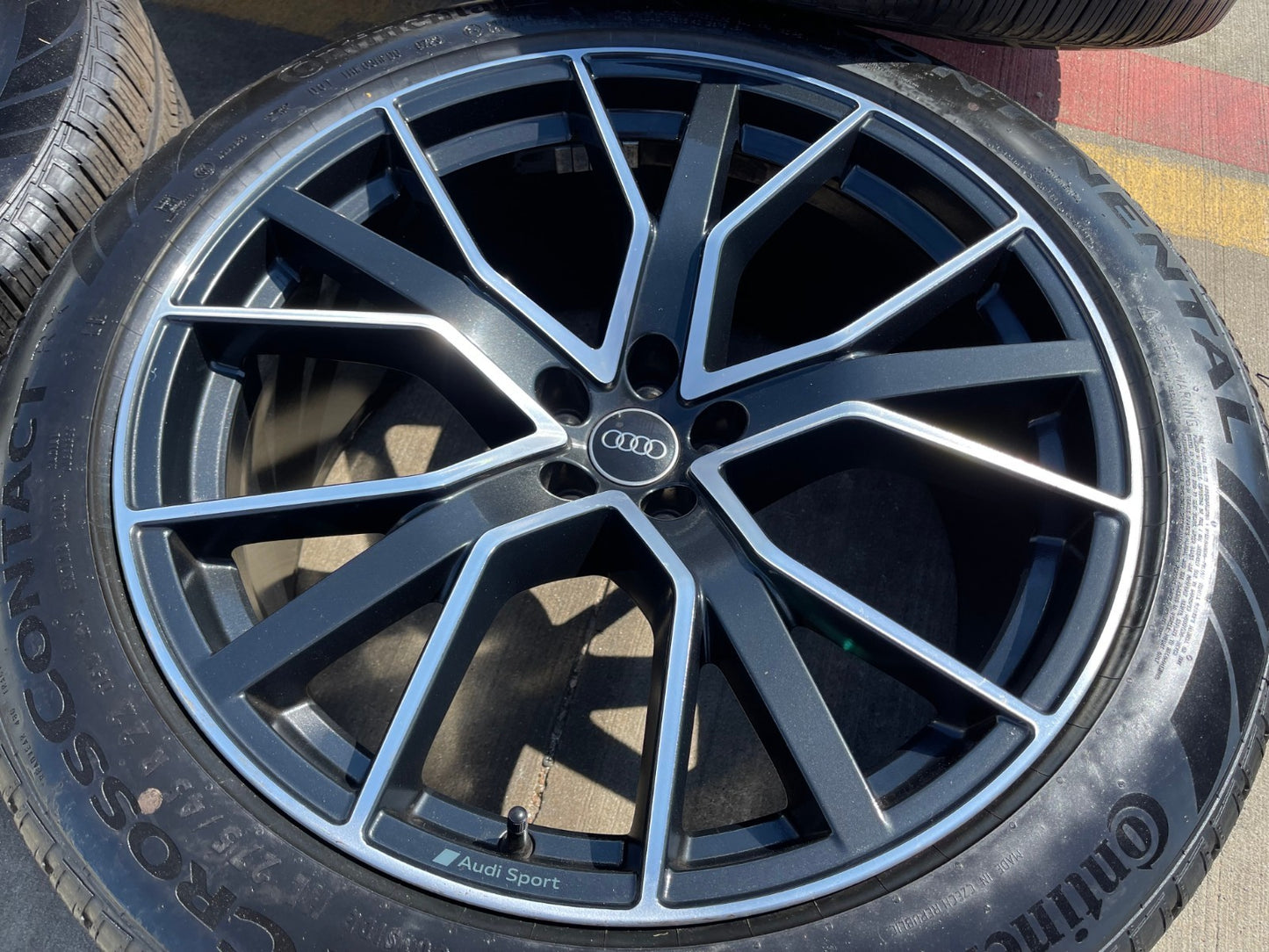 22" Audi RSQ7 OEM wheels rims SQ7 Q7 SQ8 Q8 RSQ8 59065 tires CONTINENTAL