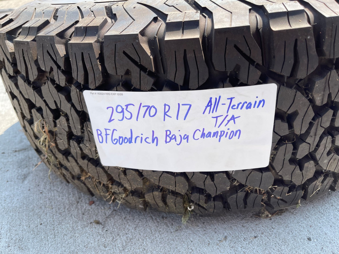(1) 295/70/17 BFG KO2 A/T tire 295/70R17 LT 10 ply LRE 121S TAKE OFF NEW