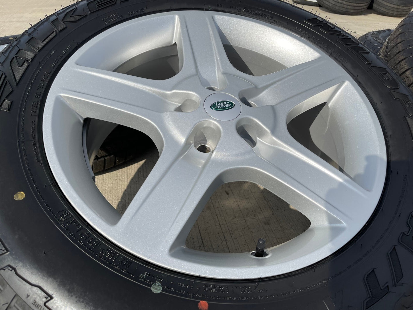 20" Land Rover Defender OEM wheels rims 72352 96980 Range 2024 2025 2026 NEW