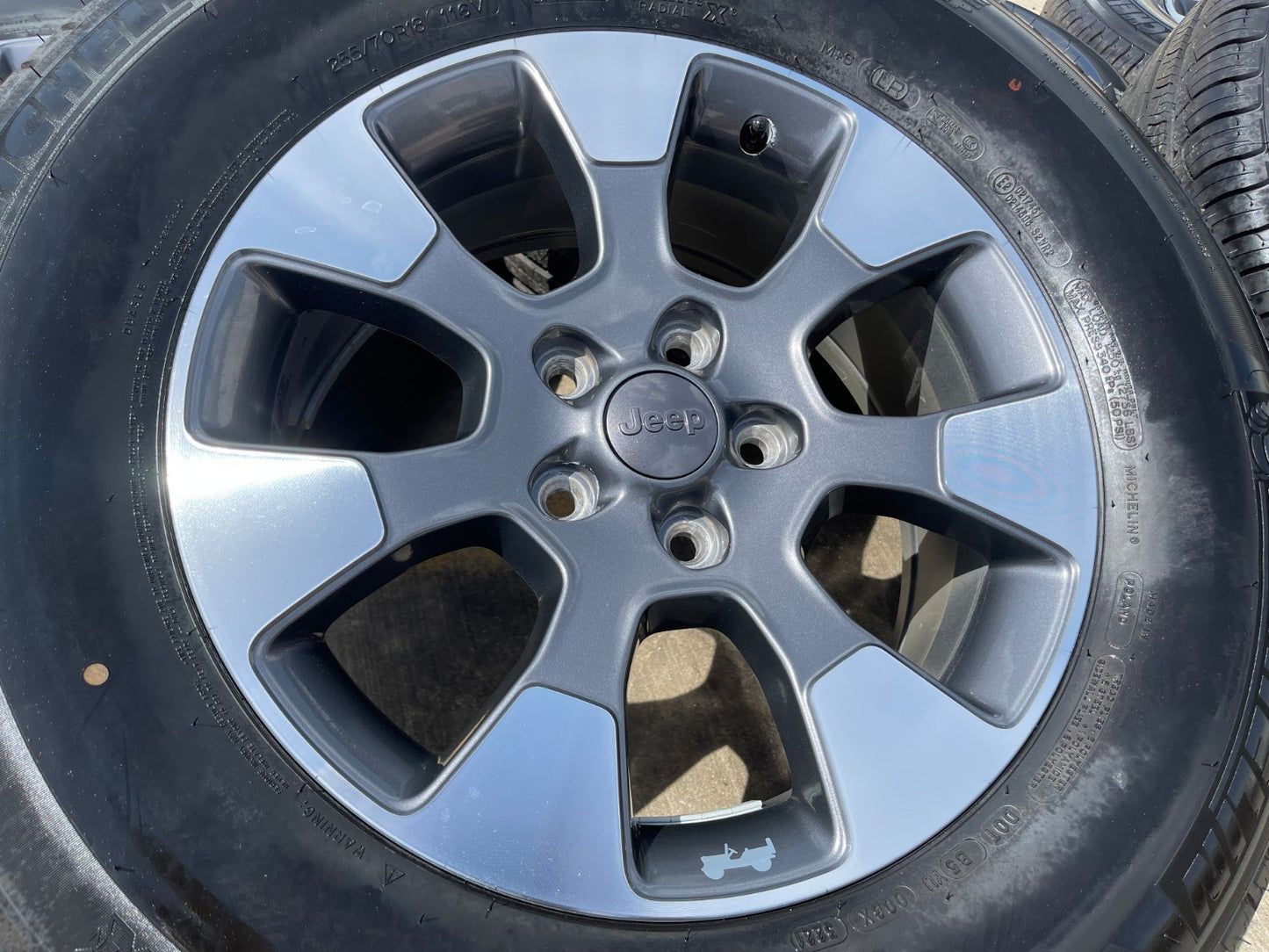 18" Jeep Wrangler Gladiator Sahara OEM wheels rims 9222 SET MICHELIN