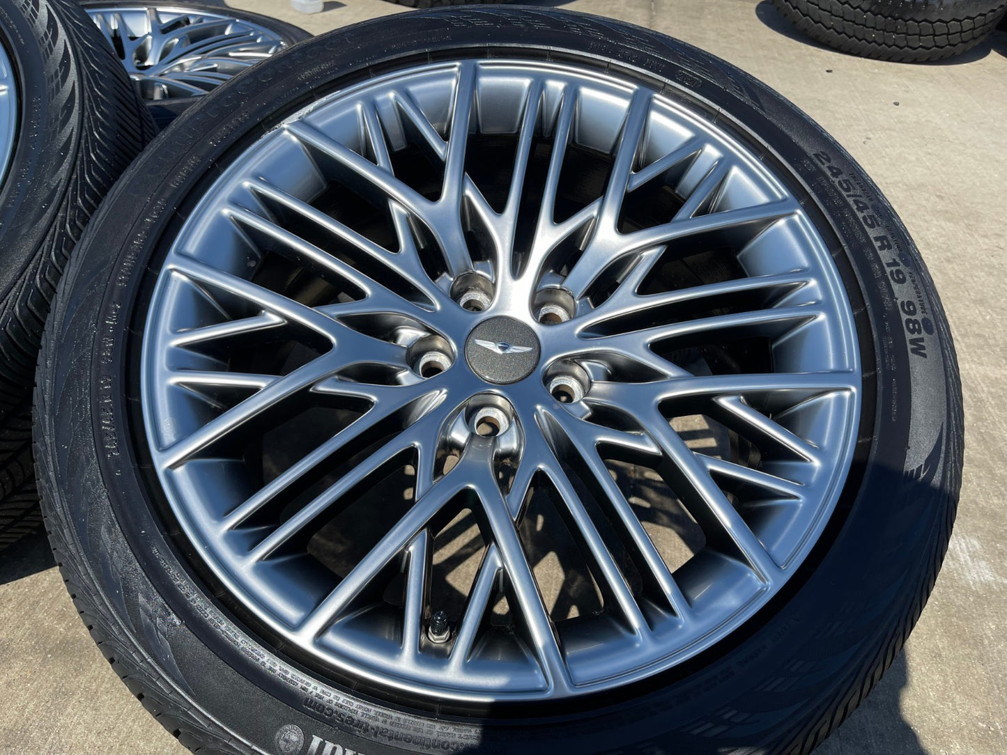 19" Hyundai Genesis G70 G80 G90 OEM 71020 71021 wheels rims tires