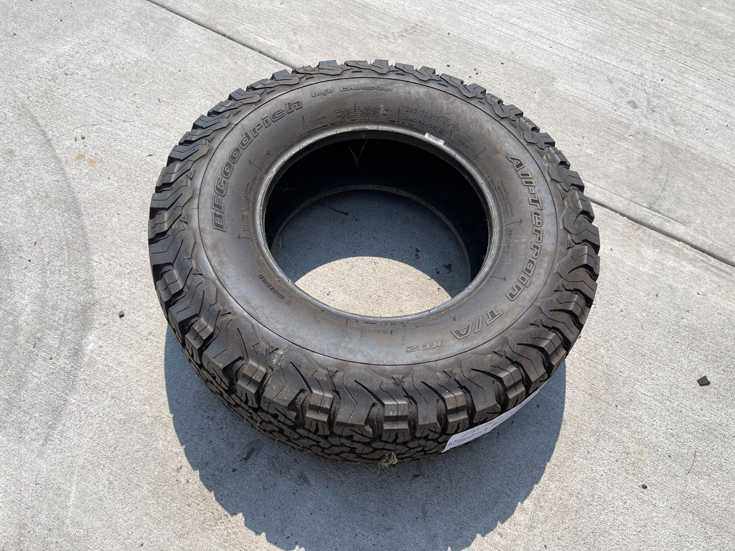 (1) 295/70/17 BFG KO2 A/T tire 295/70R17 LT 10 ply LRE 121S TAKE OFF NEW