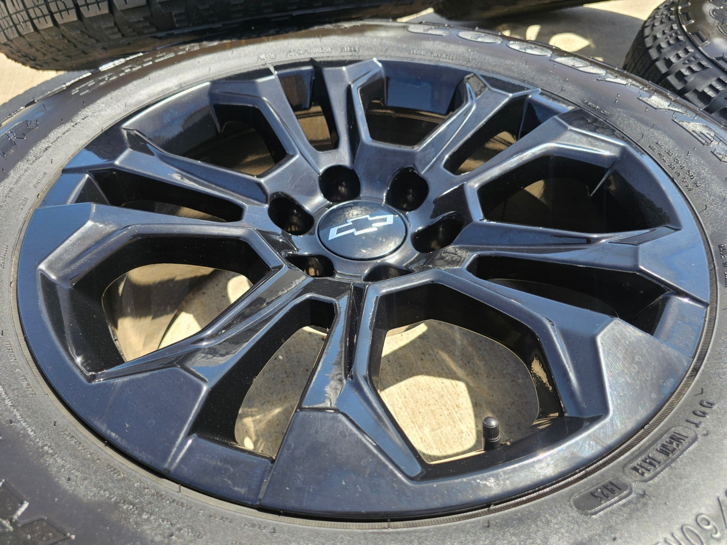 20" Chevy Tahoe Silverado OEM 14090 95417 wheels rims tires SET GOODYEAR A/T