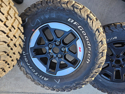 17" Jeep Wrangler Rubicon OEM Black wheel rim Gladiator 9219 SPARE tire BFG
