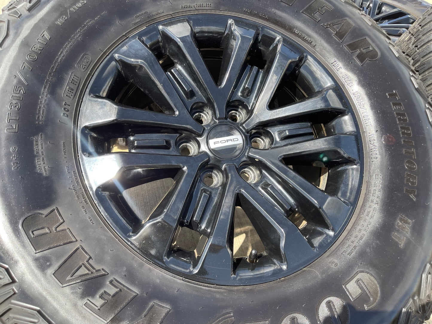 17" Ford F-150 Raptor OEM 96648 rims wheels tires SET GOODYEAR 35"