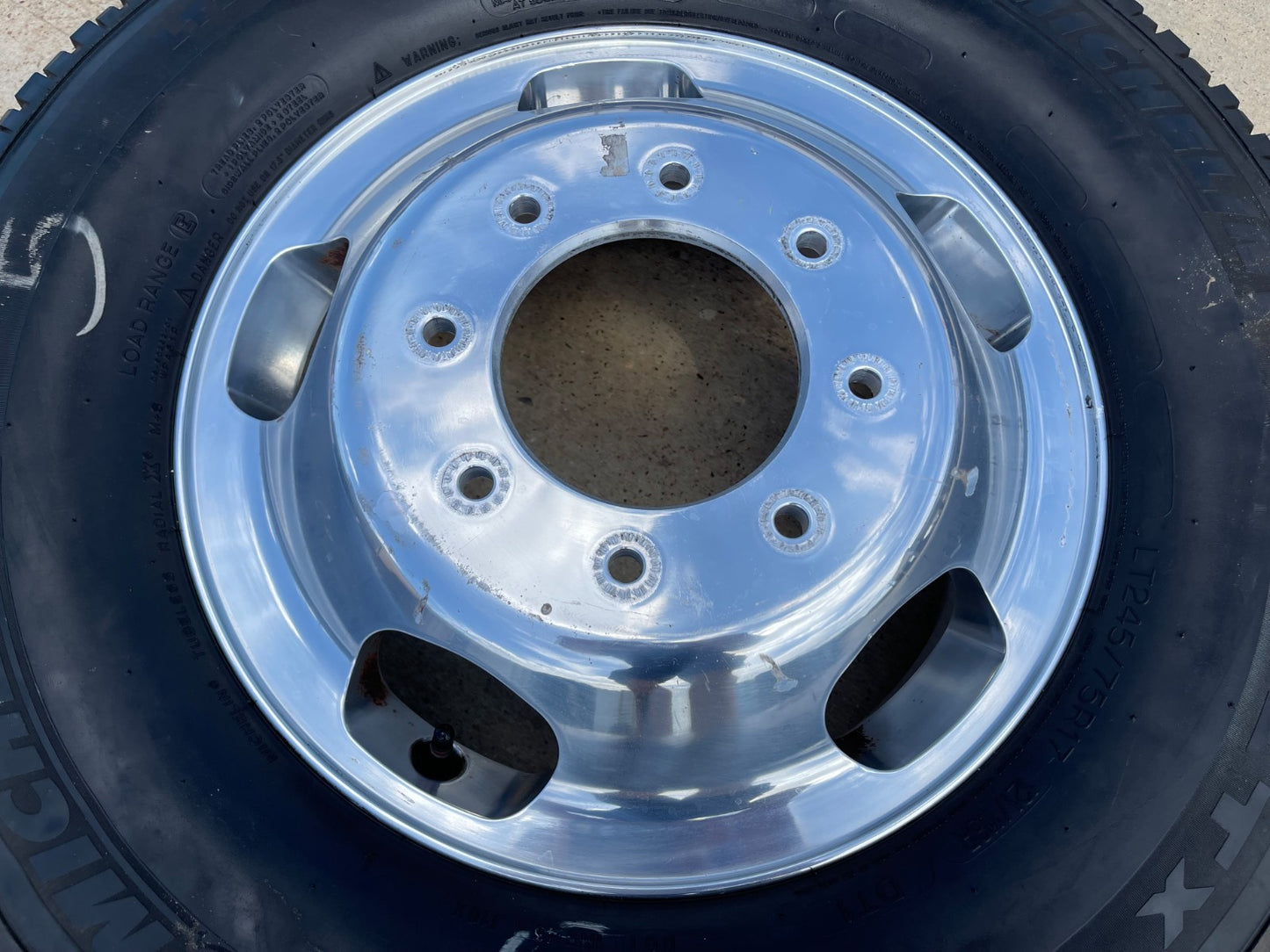 17" Ford F-350 Dually OEM 10477 rim wheel tire MICHELIN A/T2 spare single