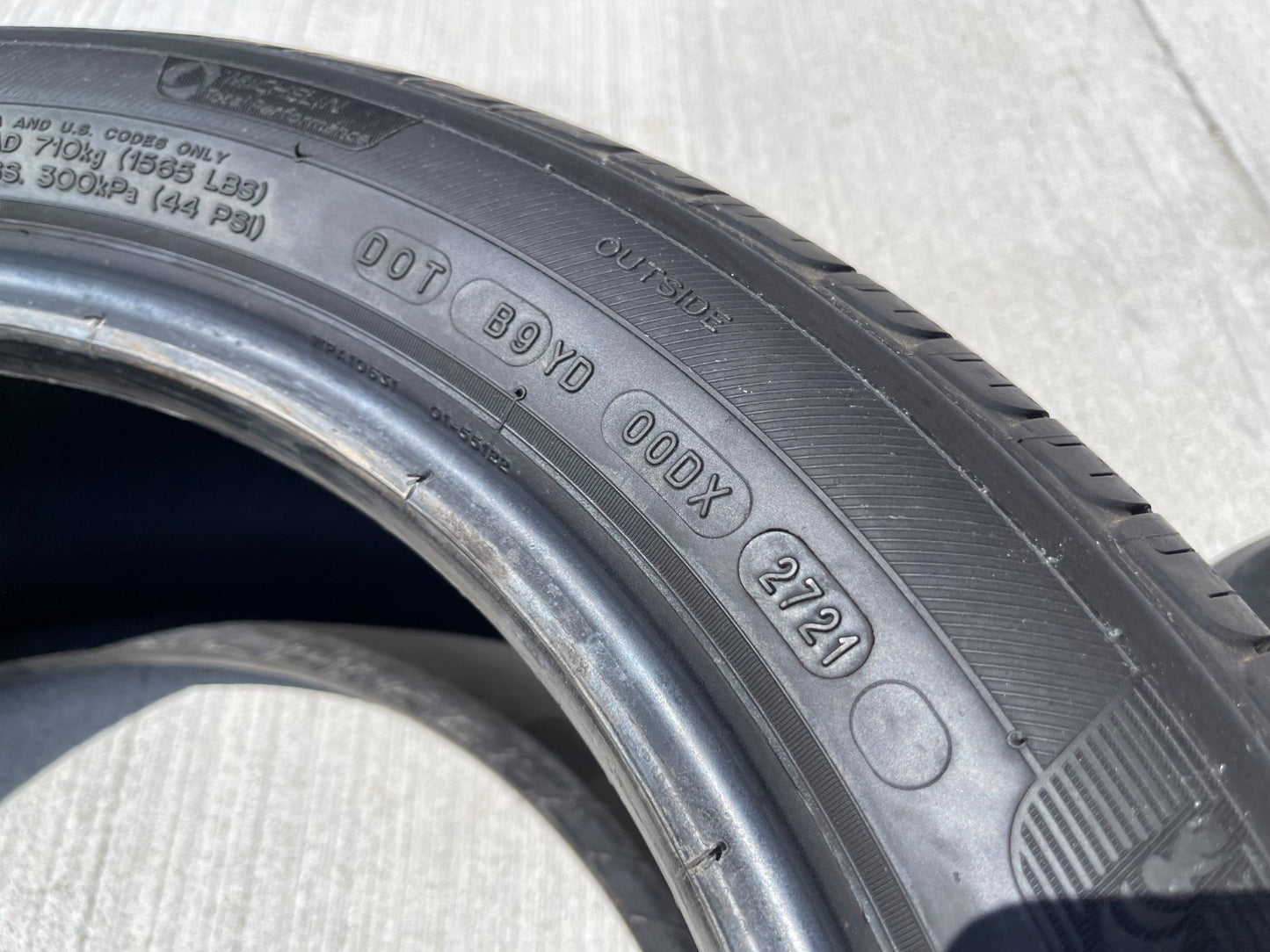 (1) 235/50/17 Michelin Defender T+H tire 235/50R17 96H XL M+S