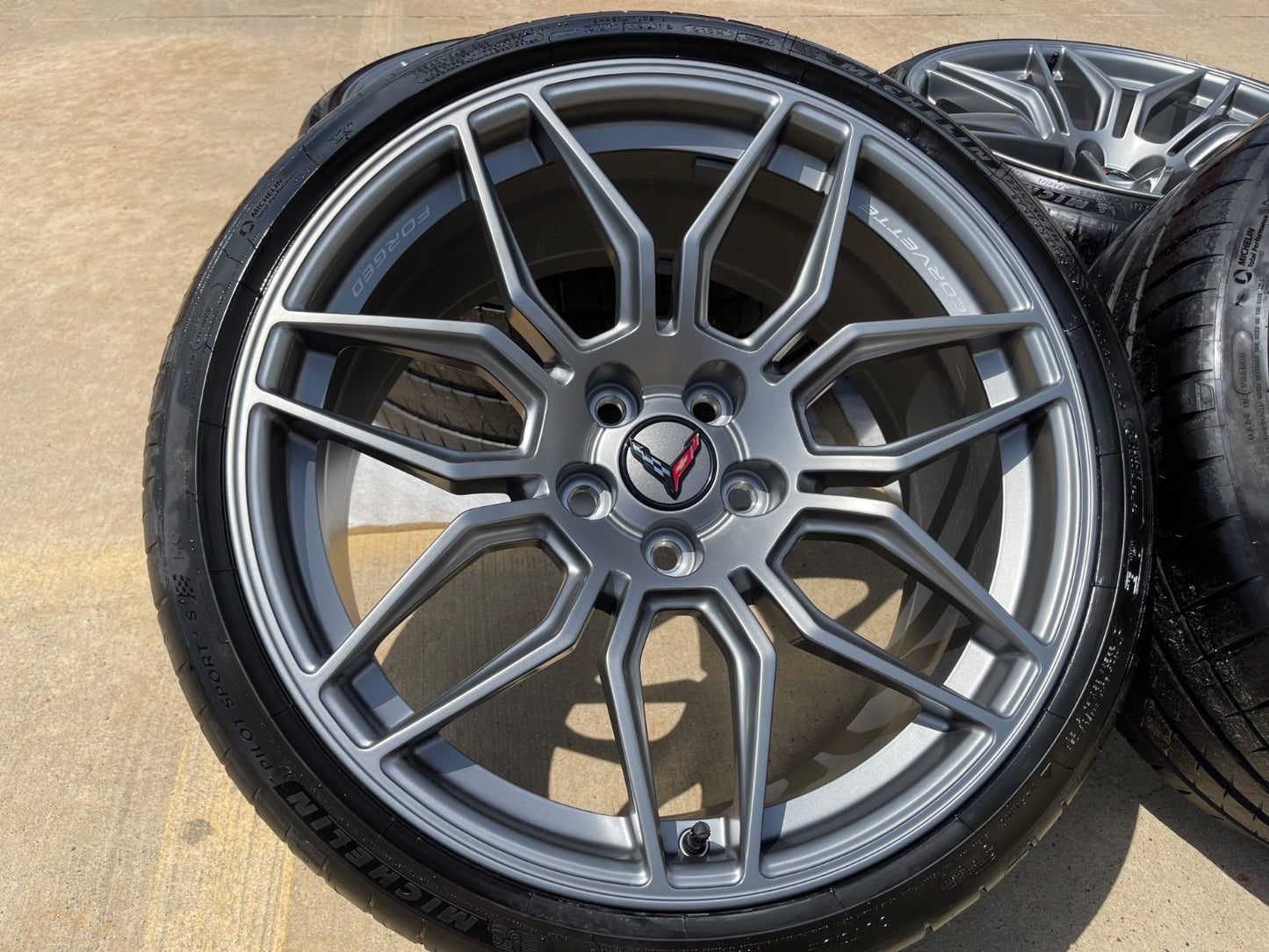 20" + 21" Chevy Corvette Z06 C8 OEM wheels rims 95580 95581 tires MICHELIN NEW