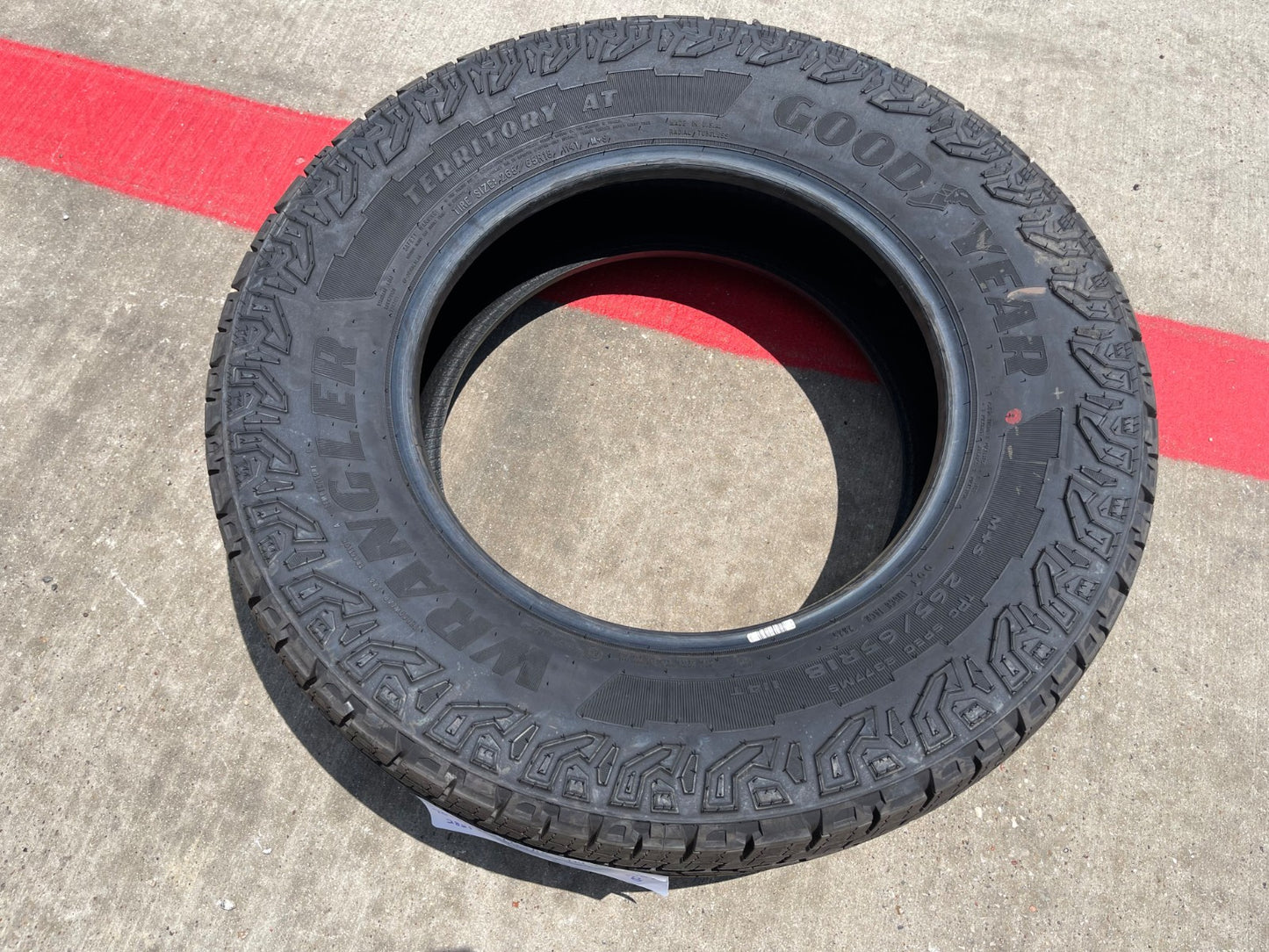 265/65/18 Goodyear Wrangler Territory A/T tire 265/65r18 114T M+S NEW TAKE OFF