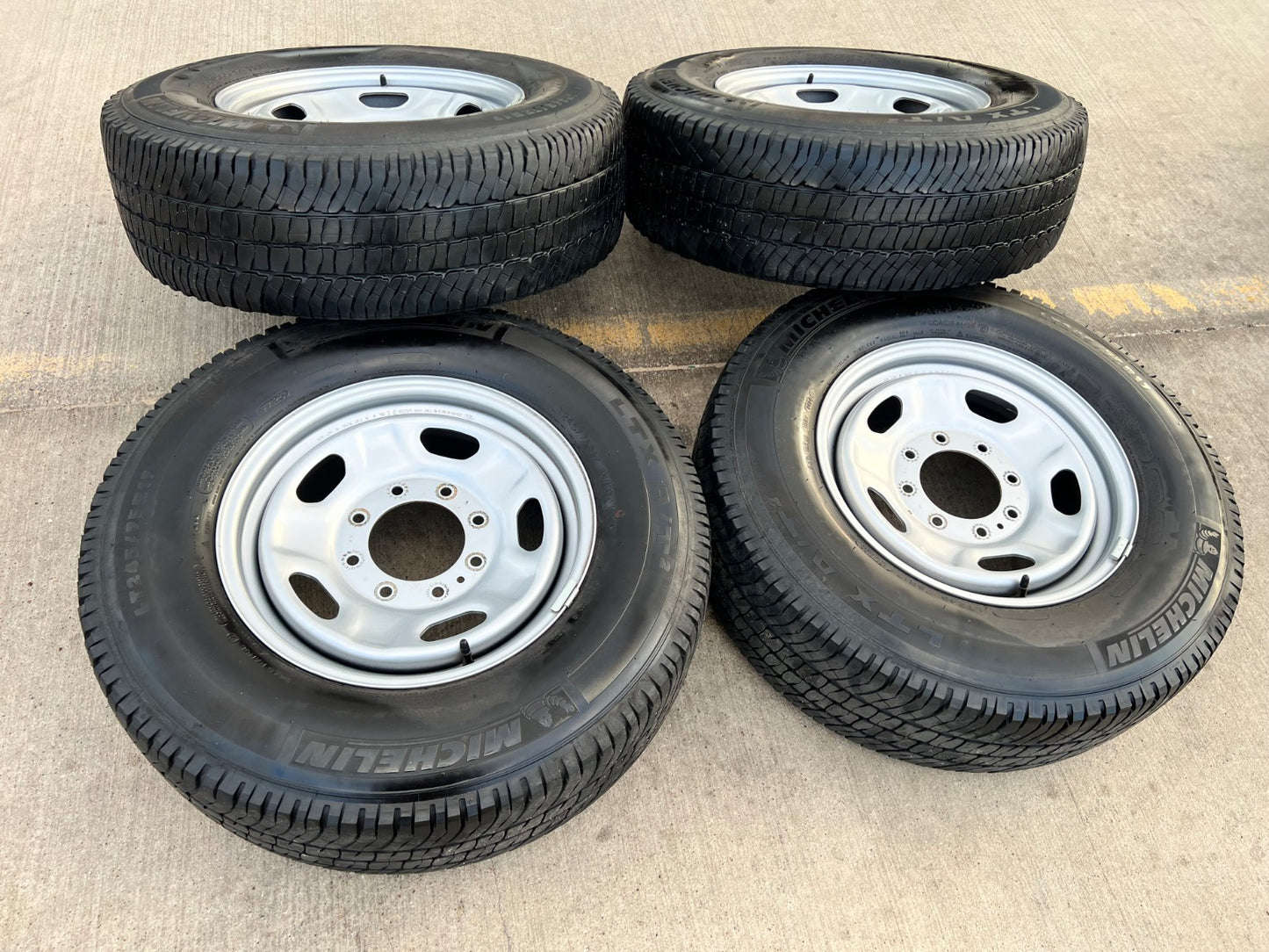 17" Ford F-250 F-350 OEM 3828 wheels rims tires MICHELIN LTX A/T2
