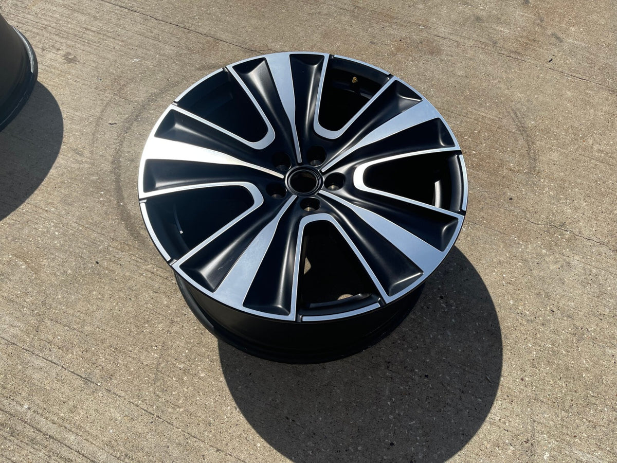 (1) 22" Range Rover AUTOBIOGRAPHY OEM wheel rim Land spare 2023 2024 2025 2026