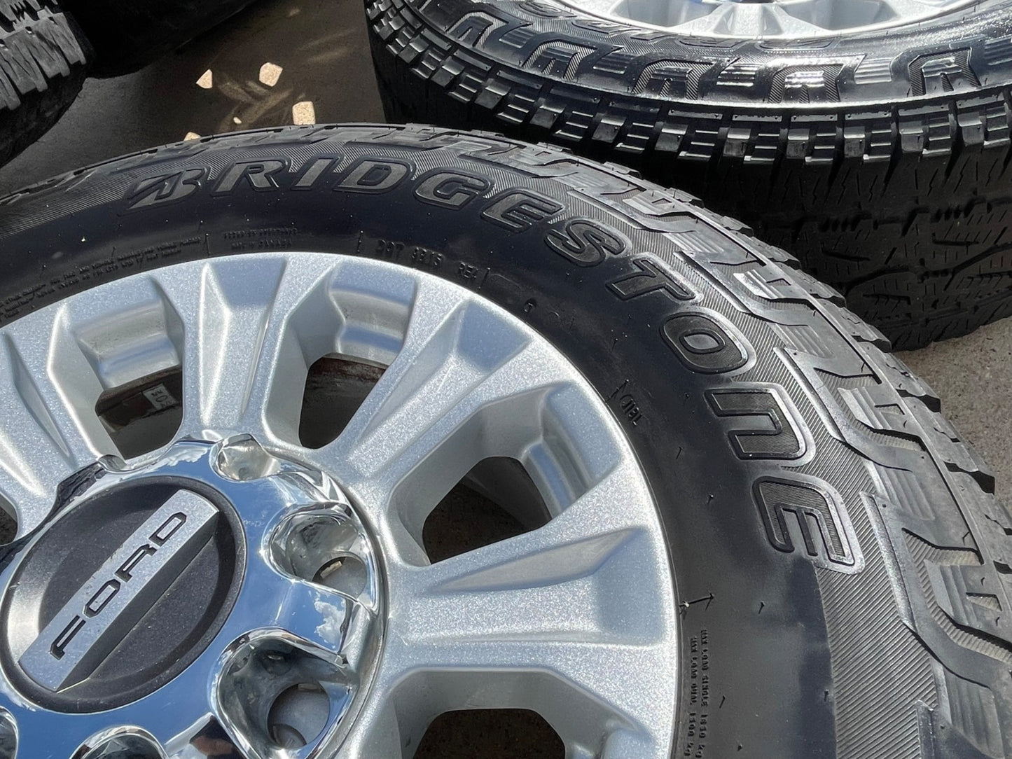 18" Ford F-250 F-350 OEM rims wheels 10097 tires BRIDGESTONE A/T SET