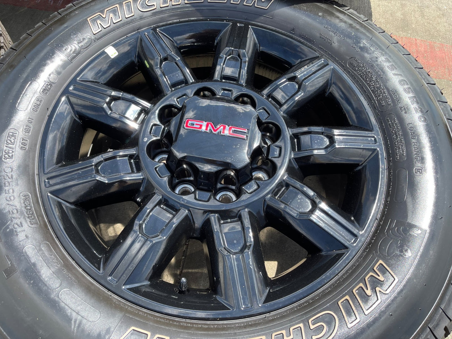 20" GMC Sierra AT4X 2500 3500 OEM 14137 5963 wheels rims Silverado NEW MICHELIN