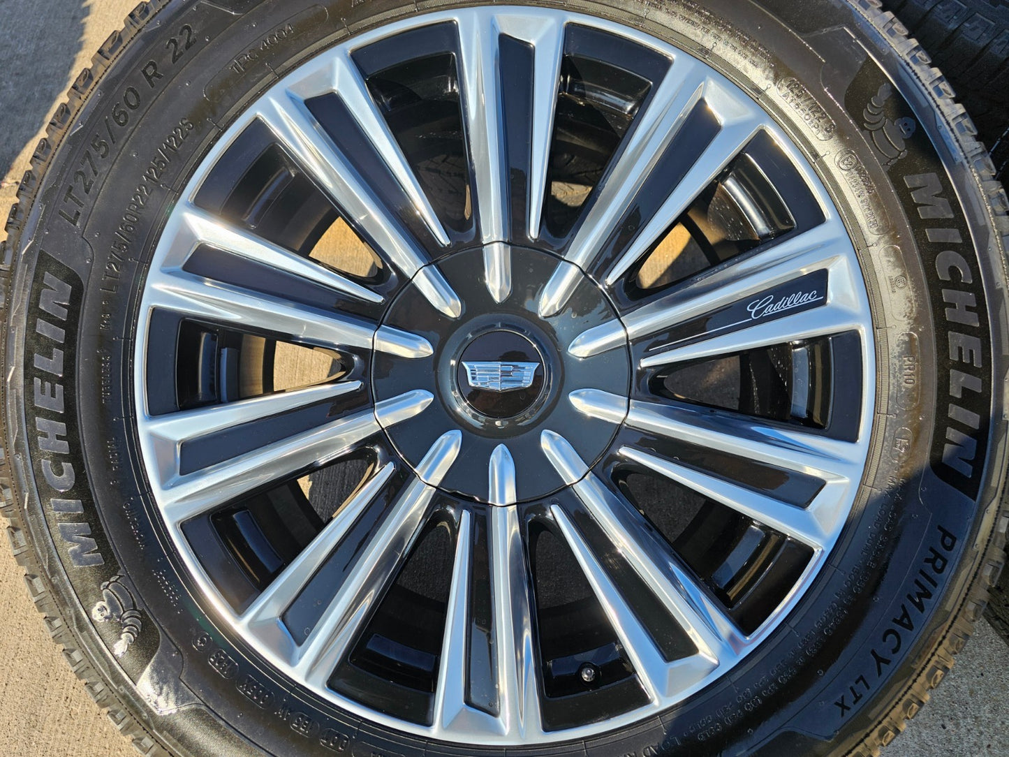 22" Cadillac Escalade IQ PLATINUM EV OEM wheels rims 2500 Hummer 2025 2026 NEW