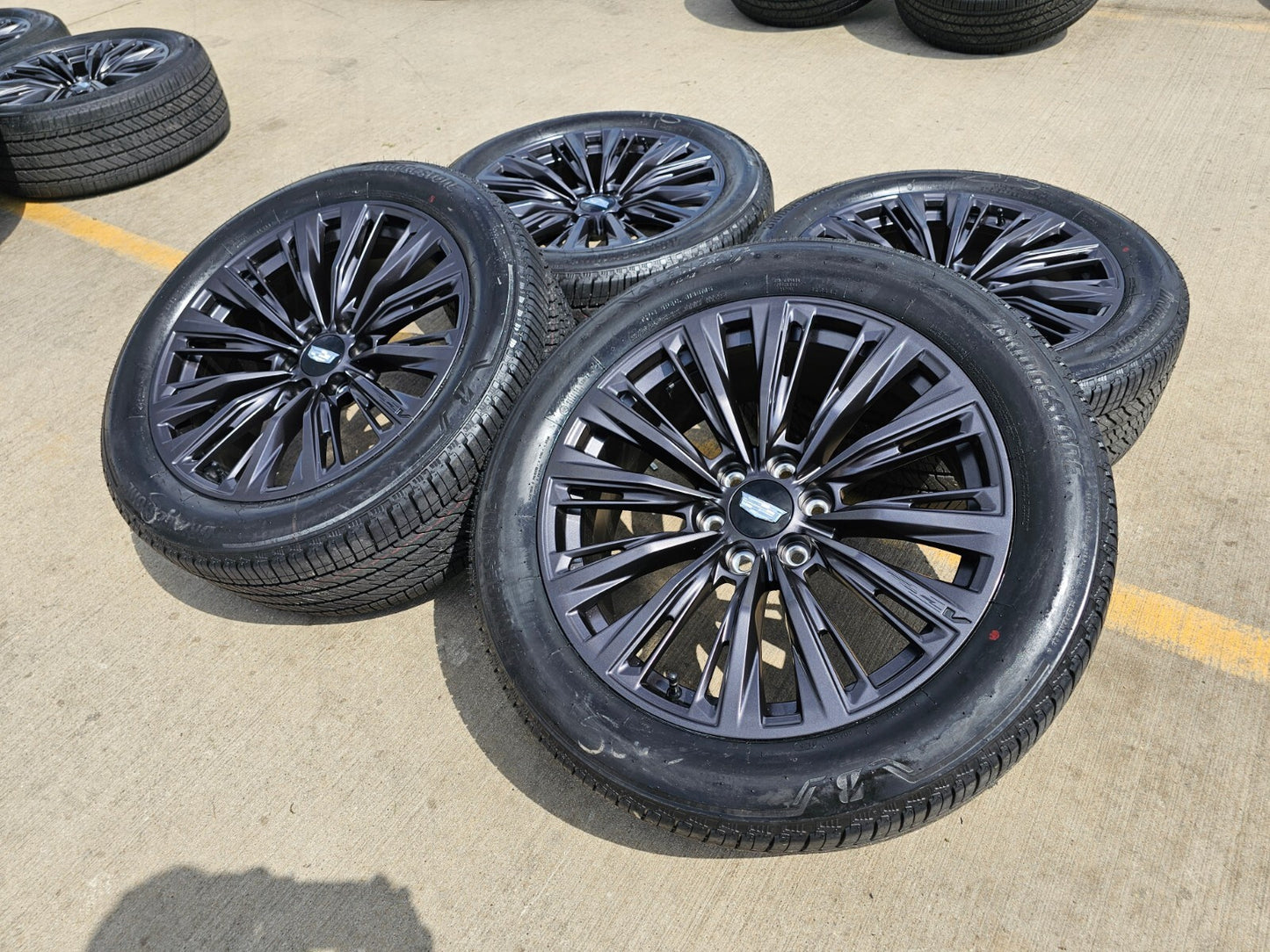 22" Cadillac Escalade V V600 Platinum OEM ORIGINAL wheels rims 2025 2026 NEW